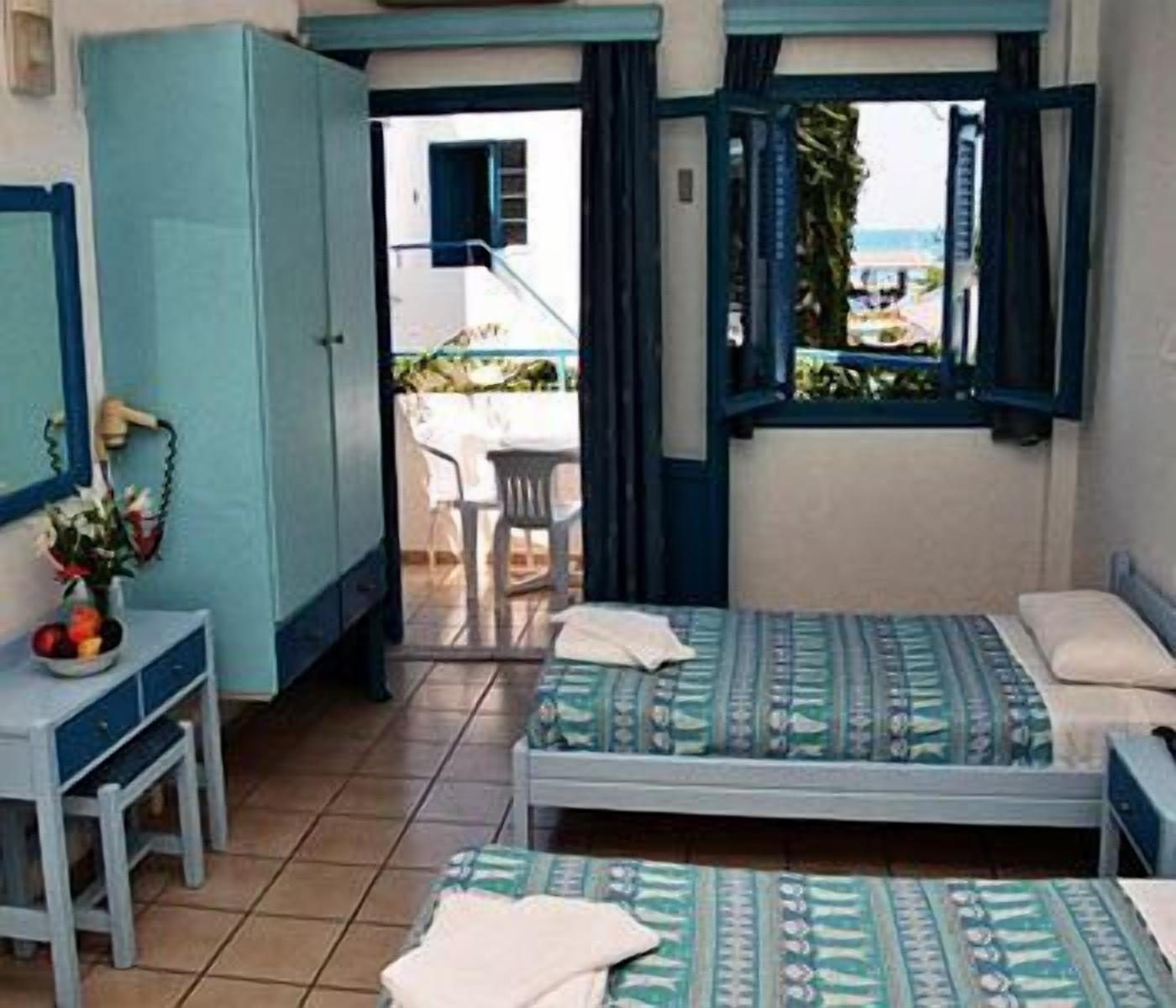 Galeana Beach Hotel พลาตาเนส ภายนอก รูปภาพ