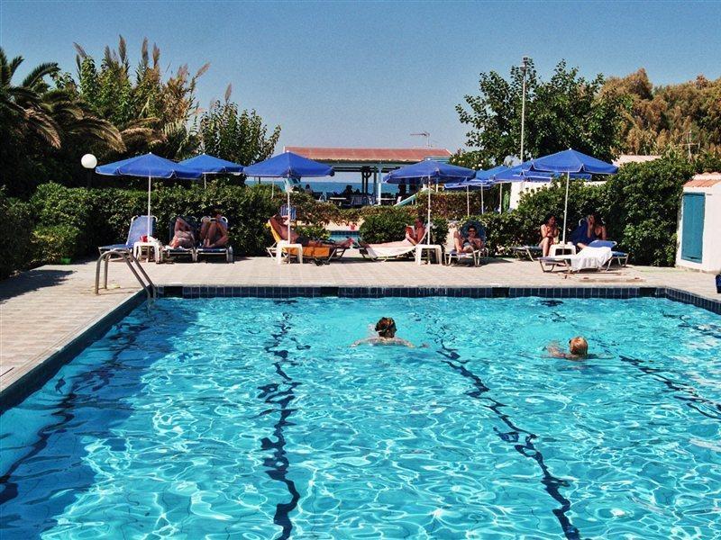 Galeana Beach Hotel พลาตาเนส ภายนอก รูปภาพ